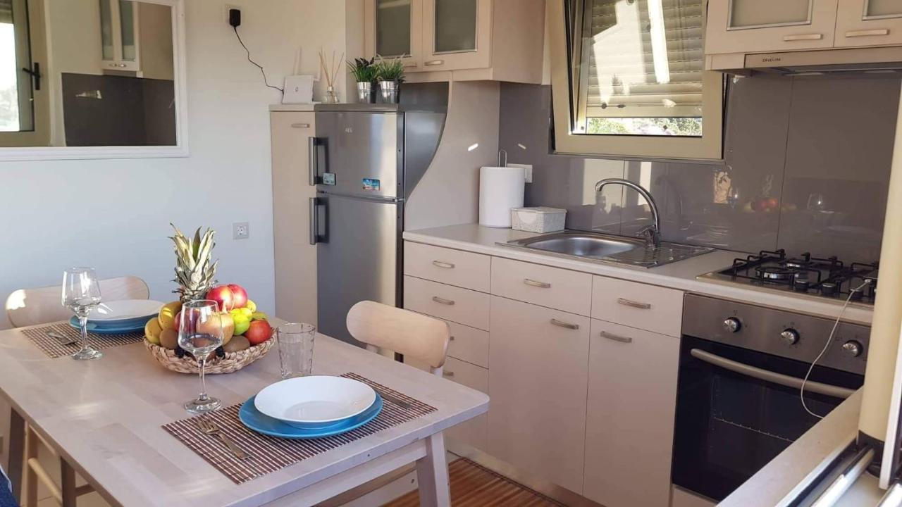 Marina Deluxe Apartments Istron Eksteriør billede